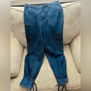 Jeans with tie up ankle